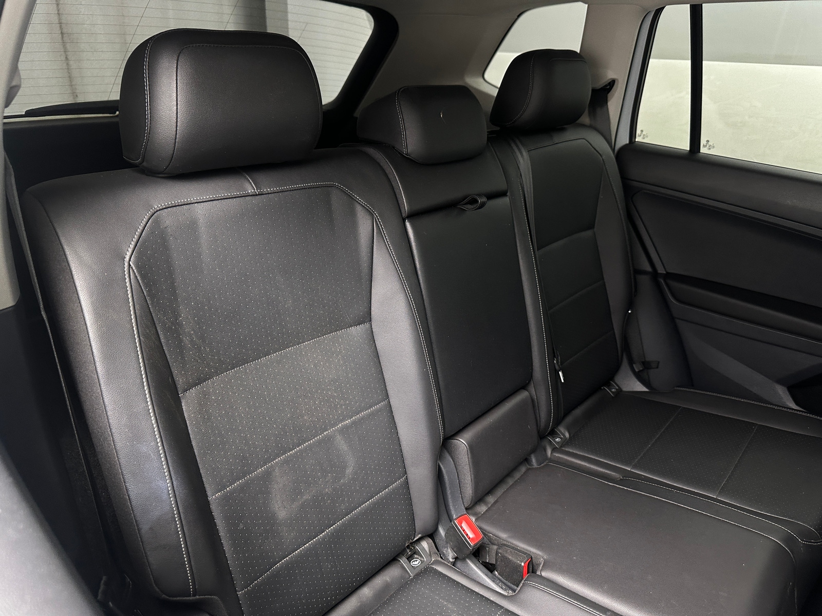 Thumbnail: 2018 Volkswagen Tiguan - 5
