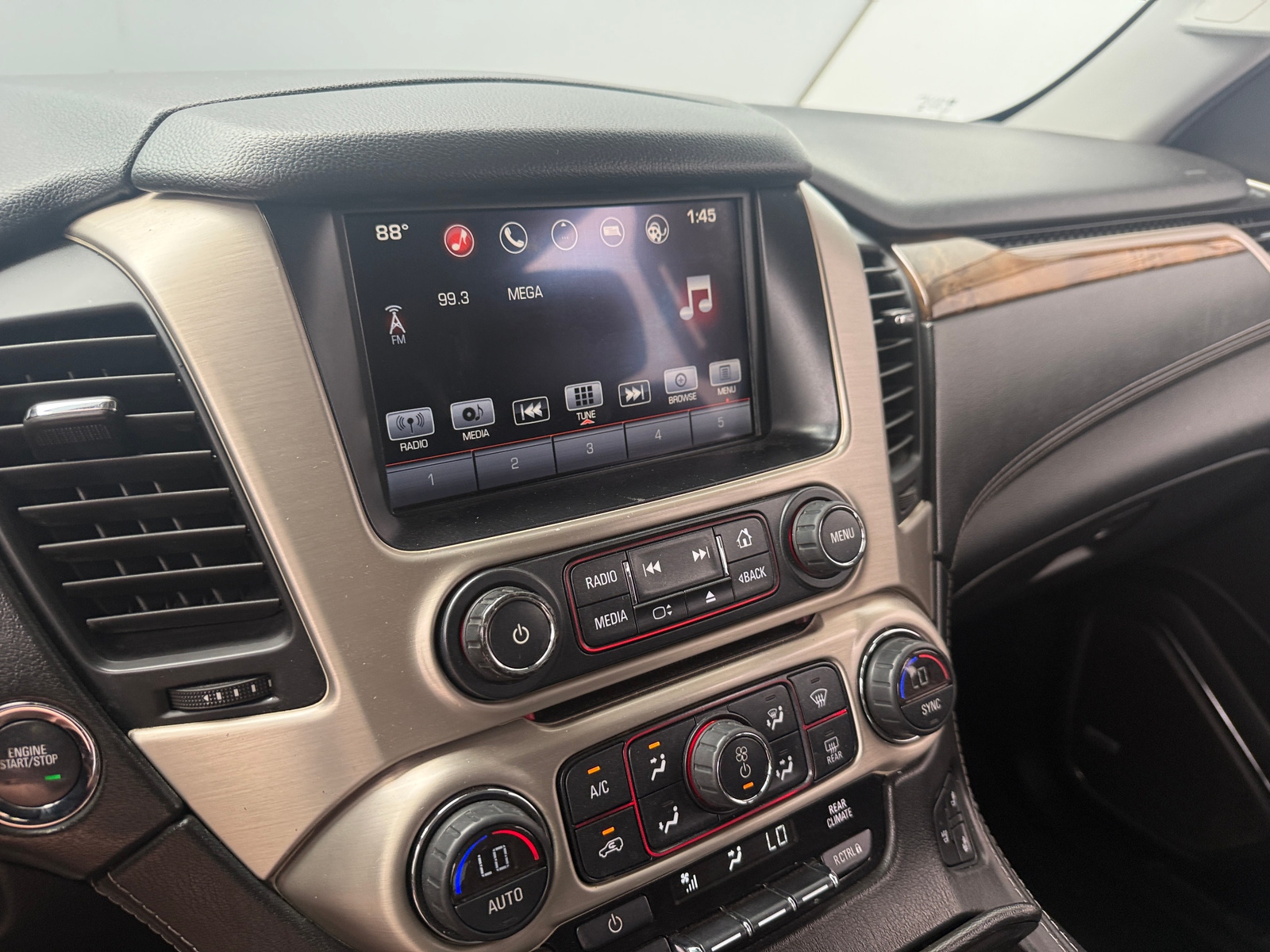 Thumbnail: 2016 GMC Yukon - 3