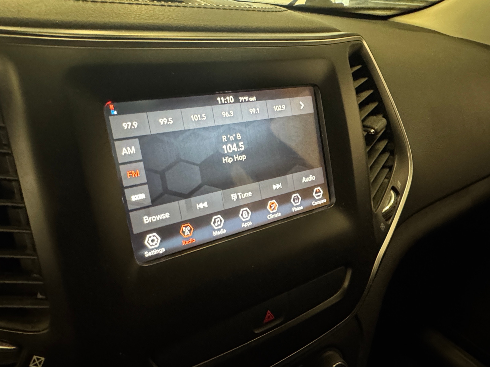 Thumbnail: 2019 Jeep Cherokee - 4