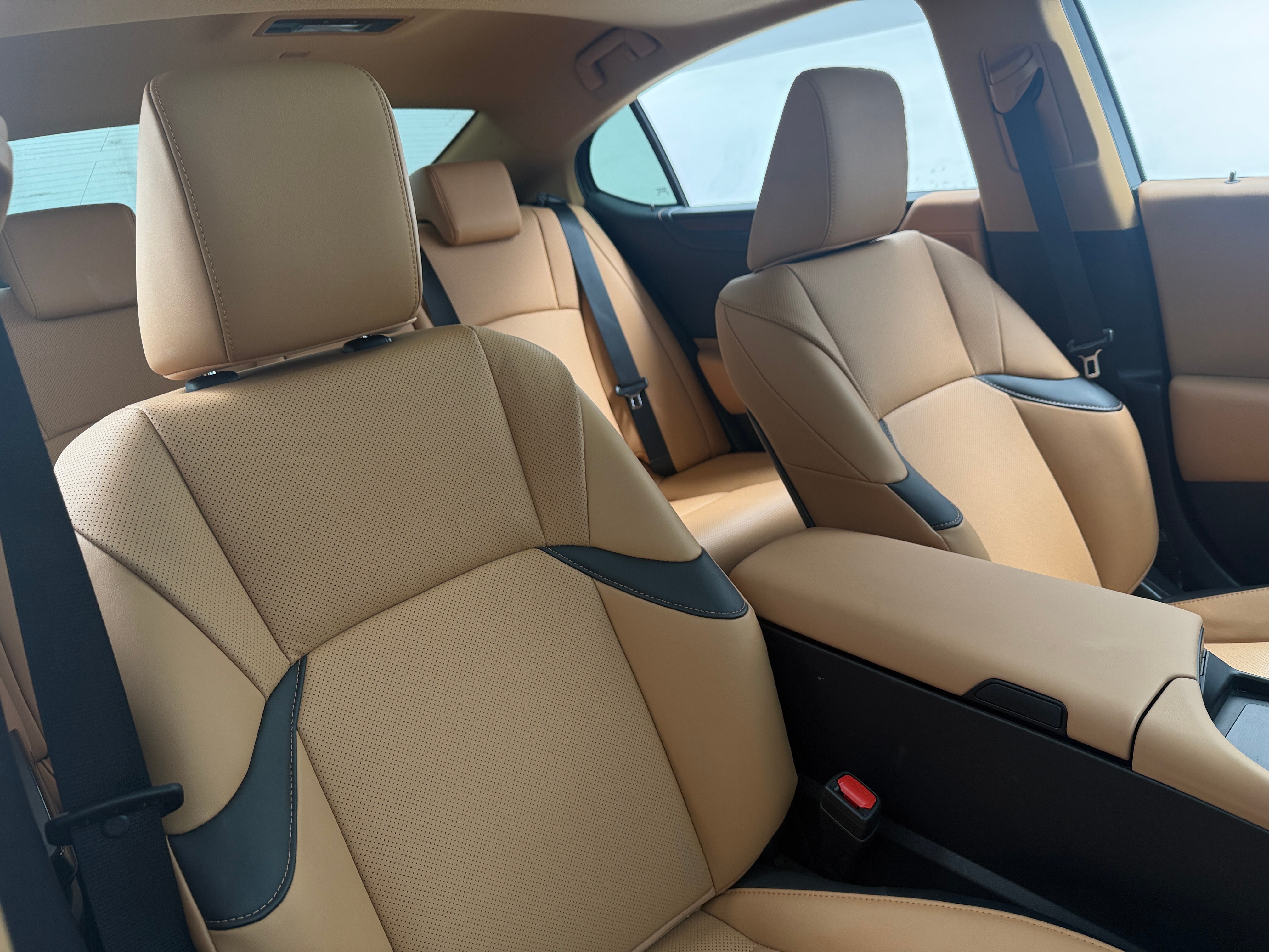 2025 Lexus ES