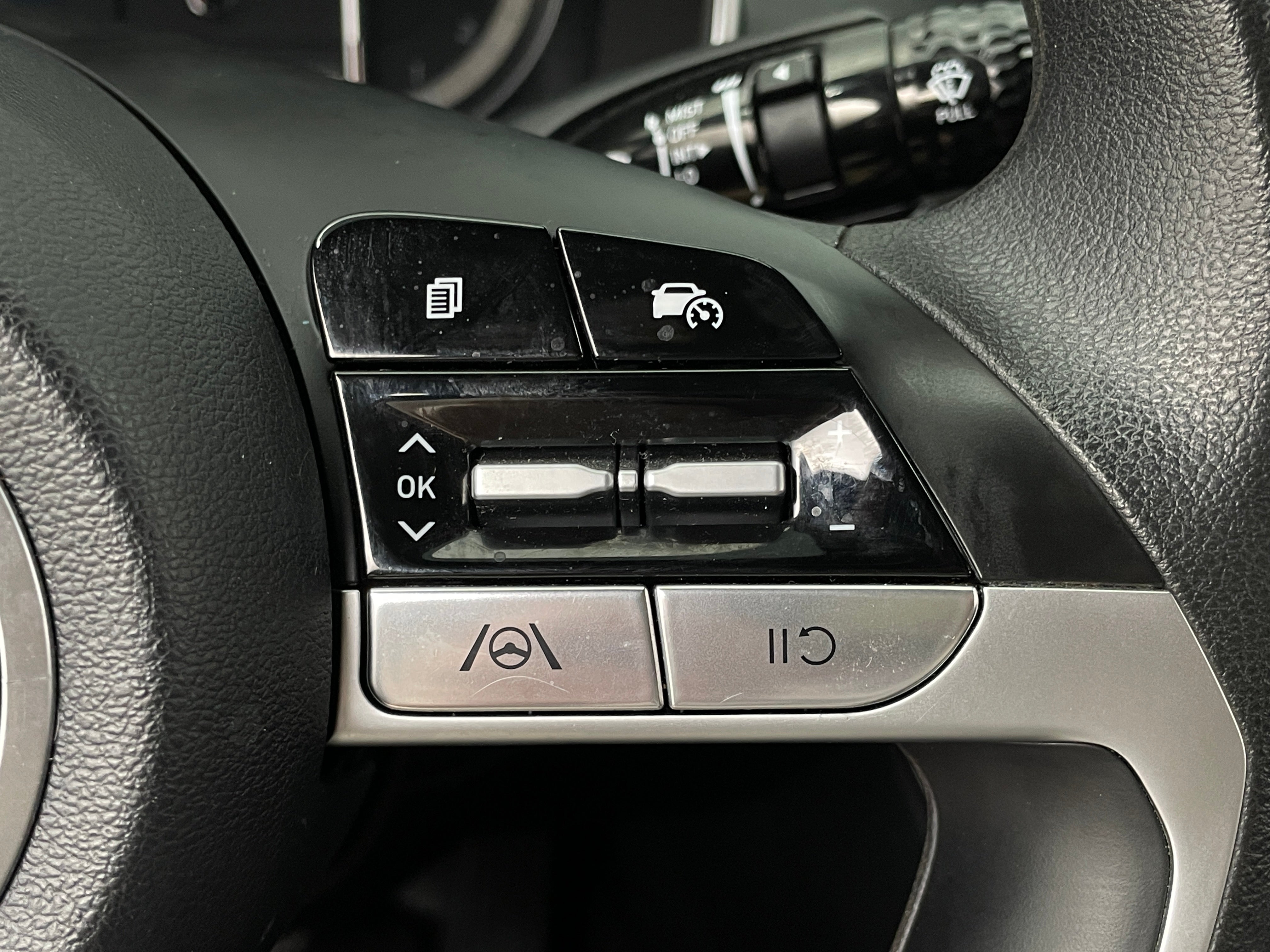 2024 Hyundai Santa Cruz SEL - Photo 11