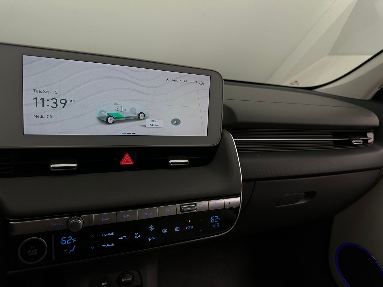 Thumbnail: 2024 Hyundai Ioniq 5 - 3