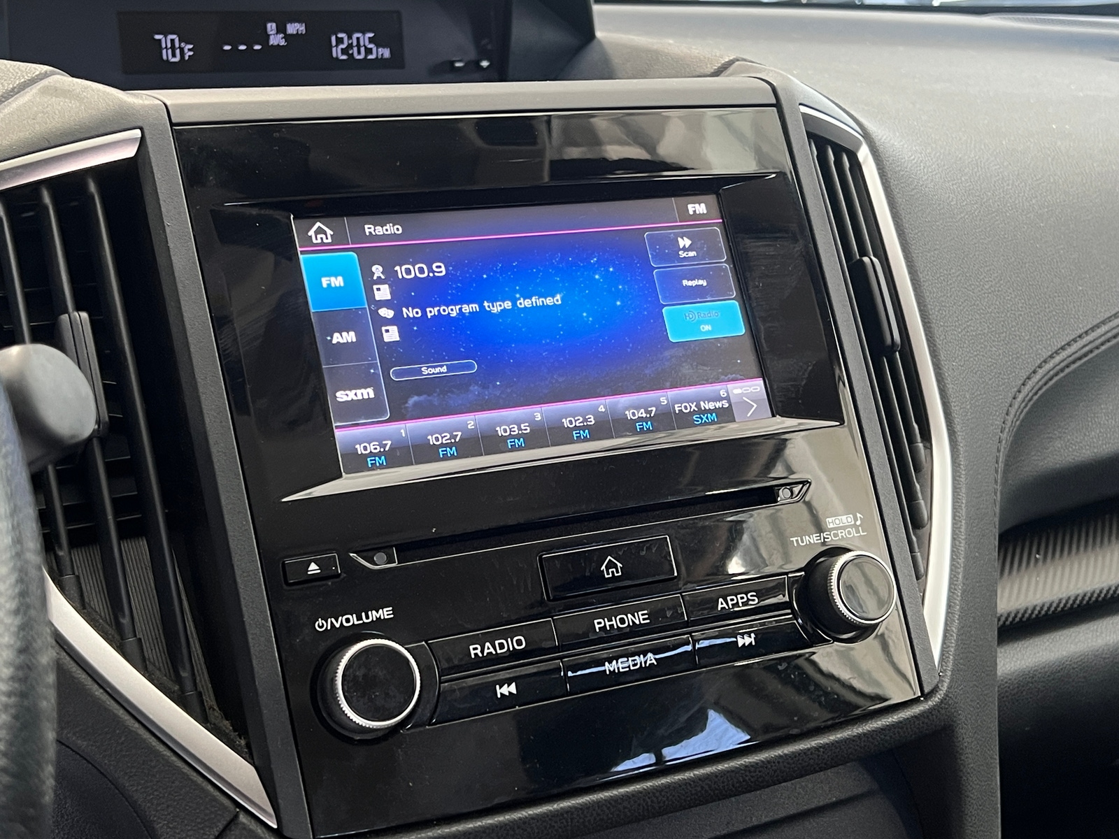 Thumbnail: 2019 Subaru Crosstrek - 4
