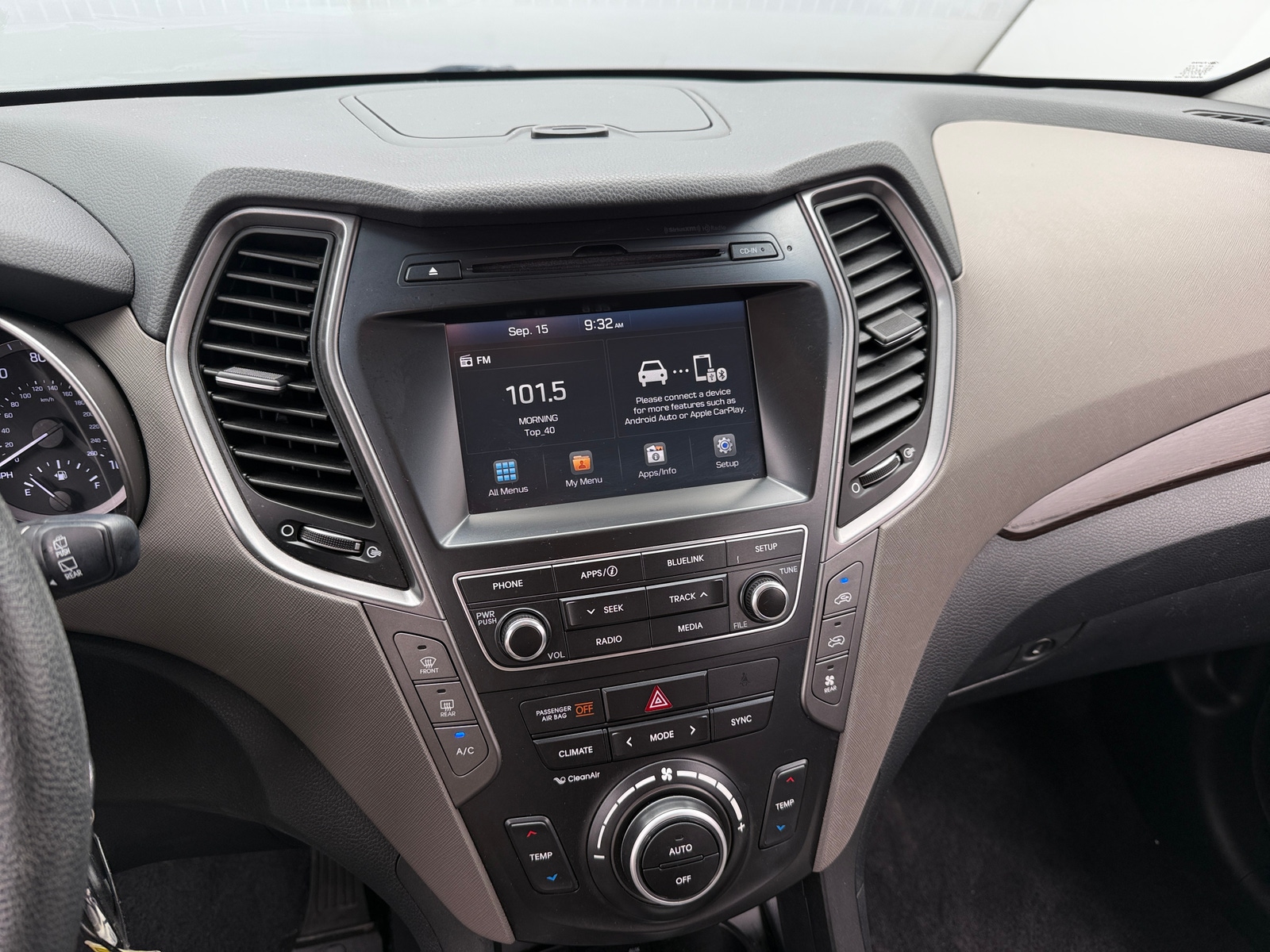 Thumbnail: 2018 Hyundai Santa Fe - 4