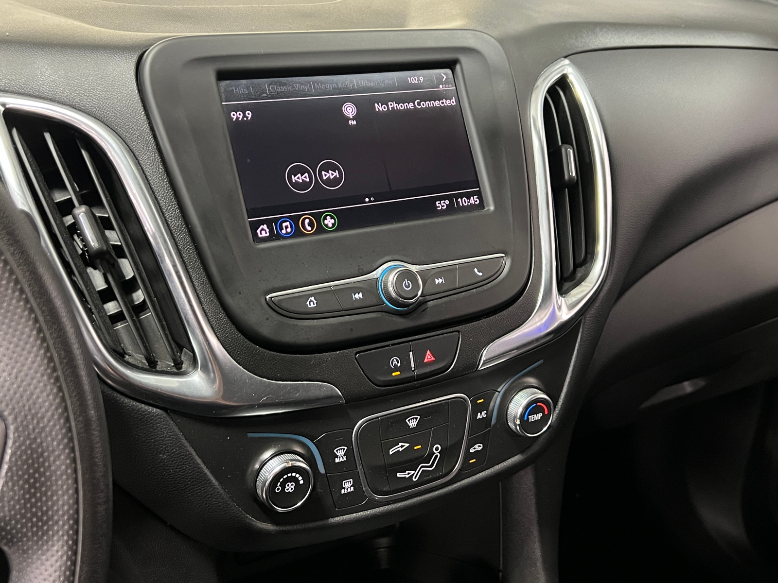 Thumbnail: 2022 Chevrolet Equinox - 4