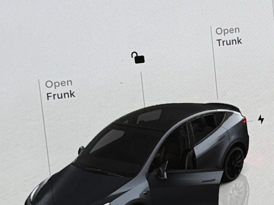 Thumbnail: 2023 Tesla Model Y - 3