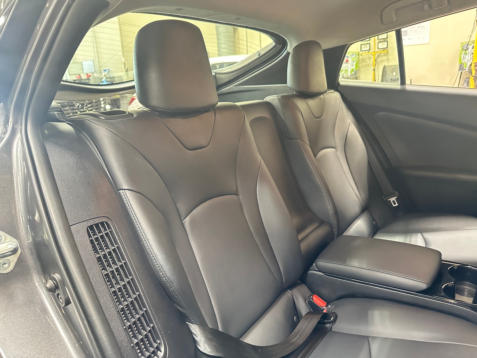Thumbnail: 2017 Toyota Prius Prime - 6