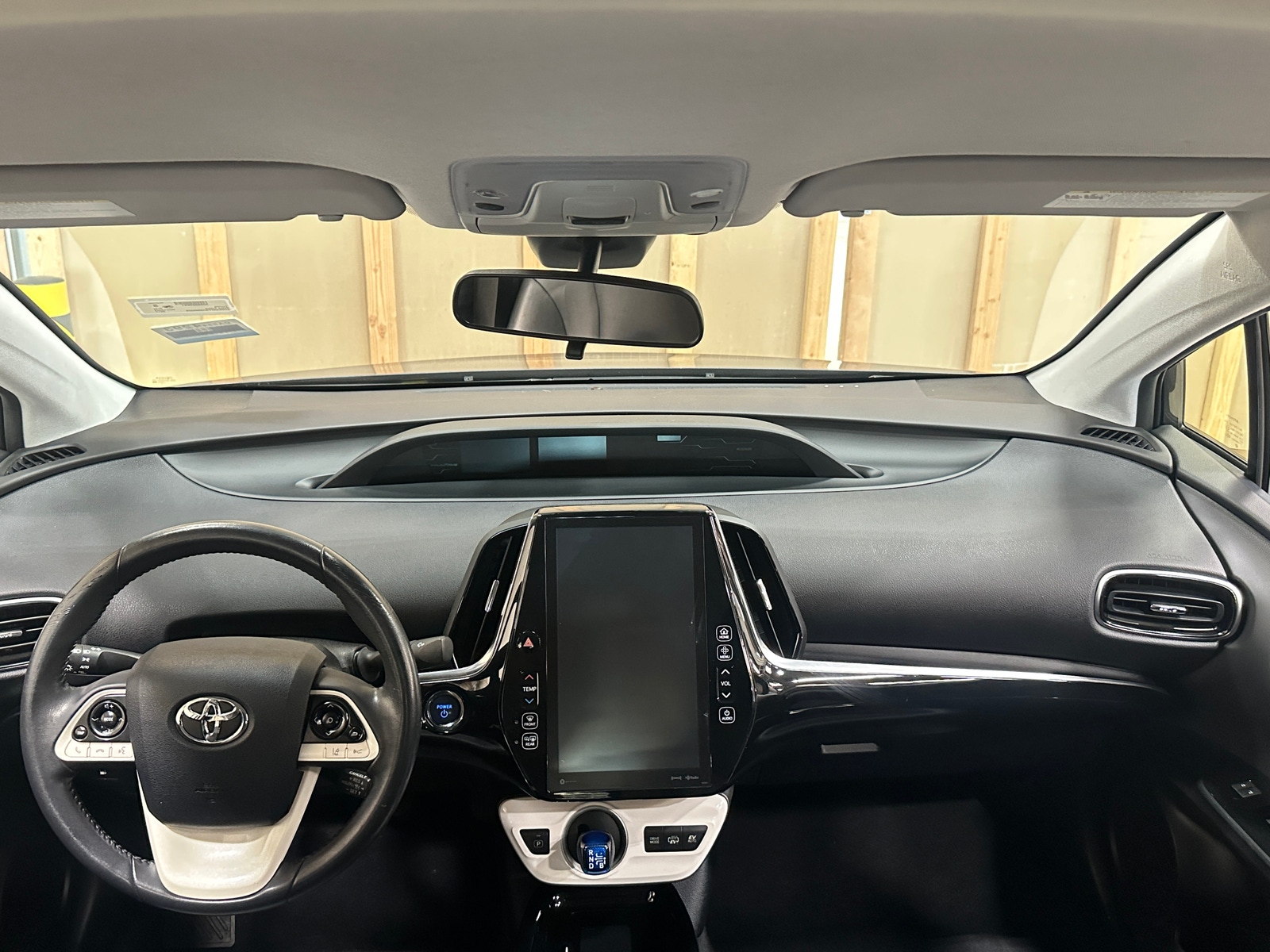 Thumbnail: 2017 Toyota Prius Prime - 3