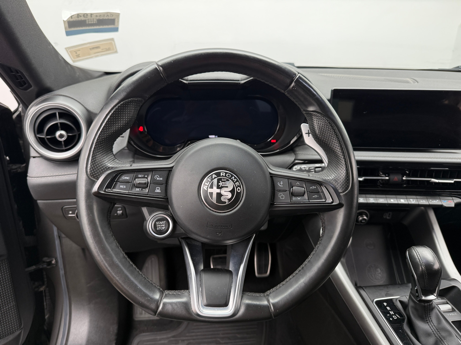 Thumbnail: 2024 Alfa Romeo Tonale - 4