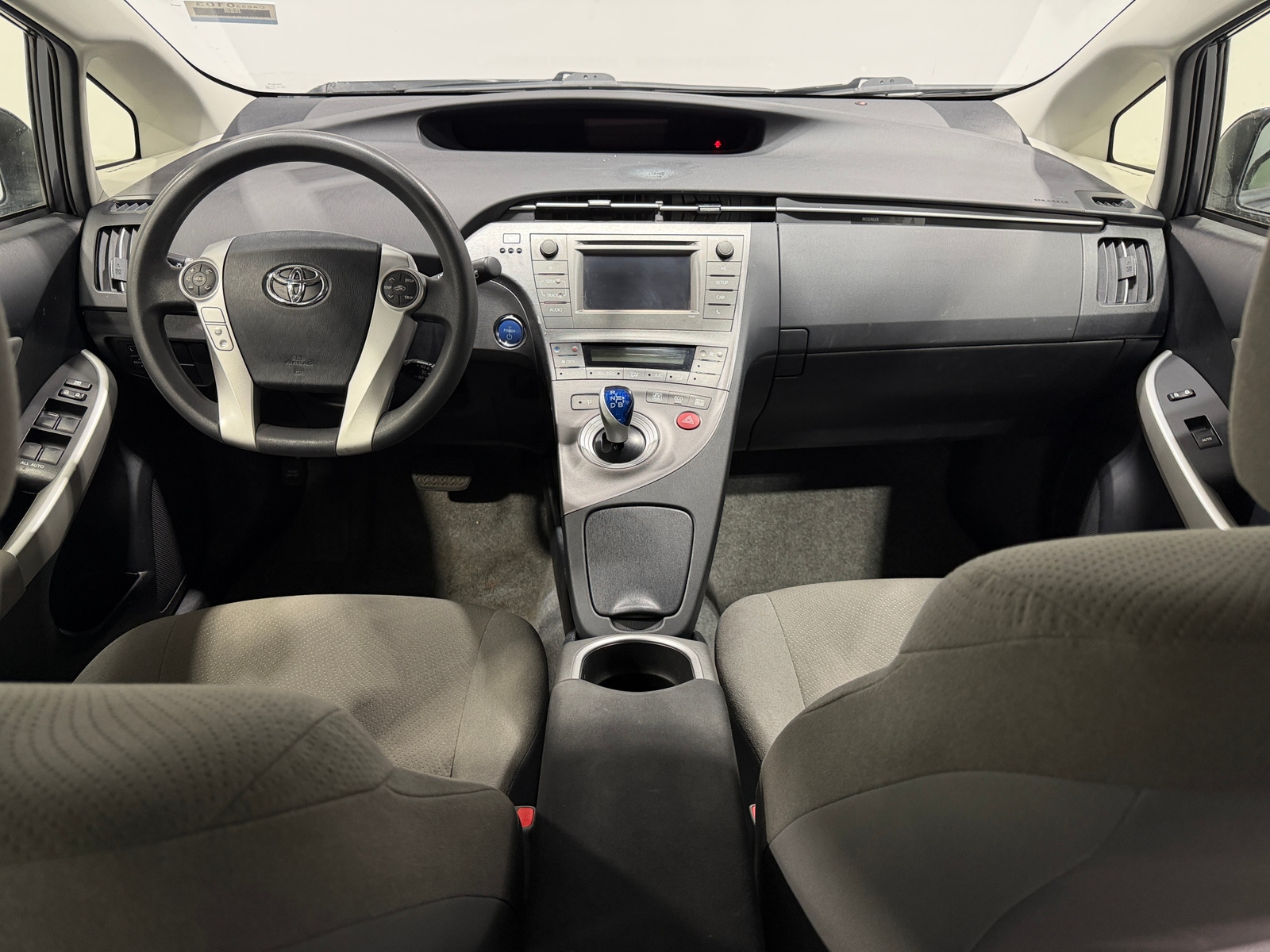 Thumbnail: 2015 Toyota Prius - 3