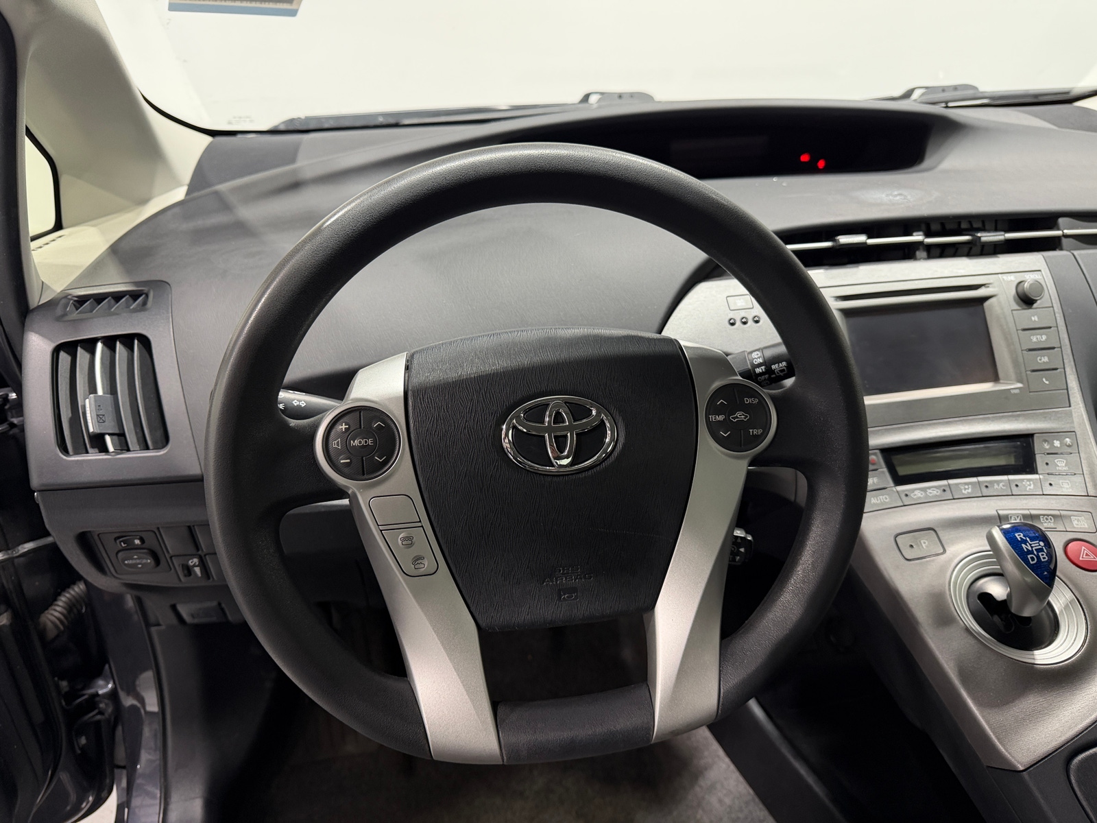 Thumbnail: 2015 Toyota Prius - 5