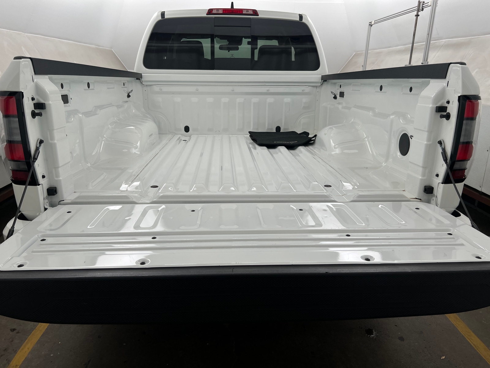 Thumbnail: 2025 Nissan Frontier - 7