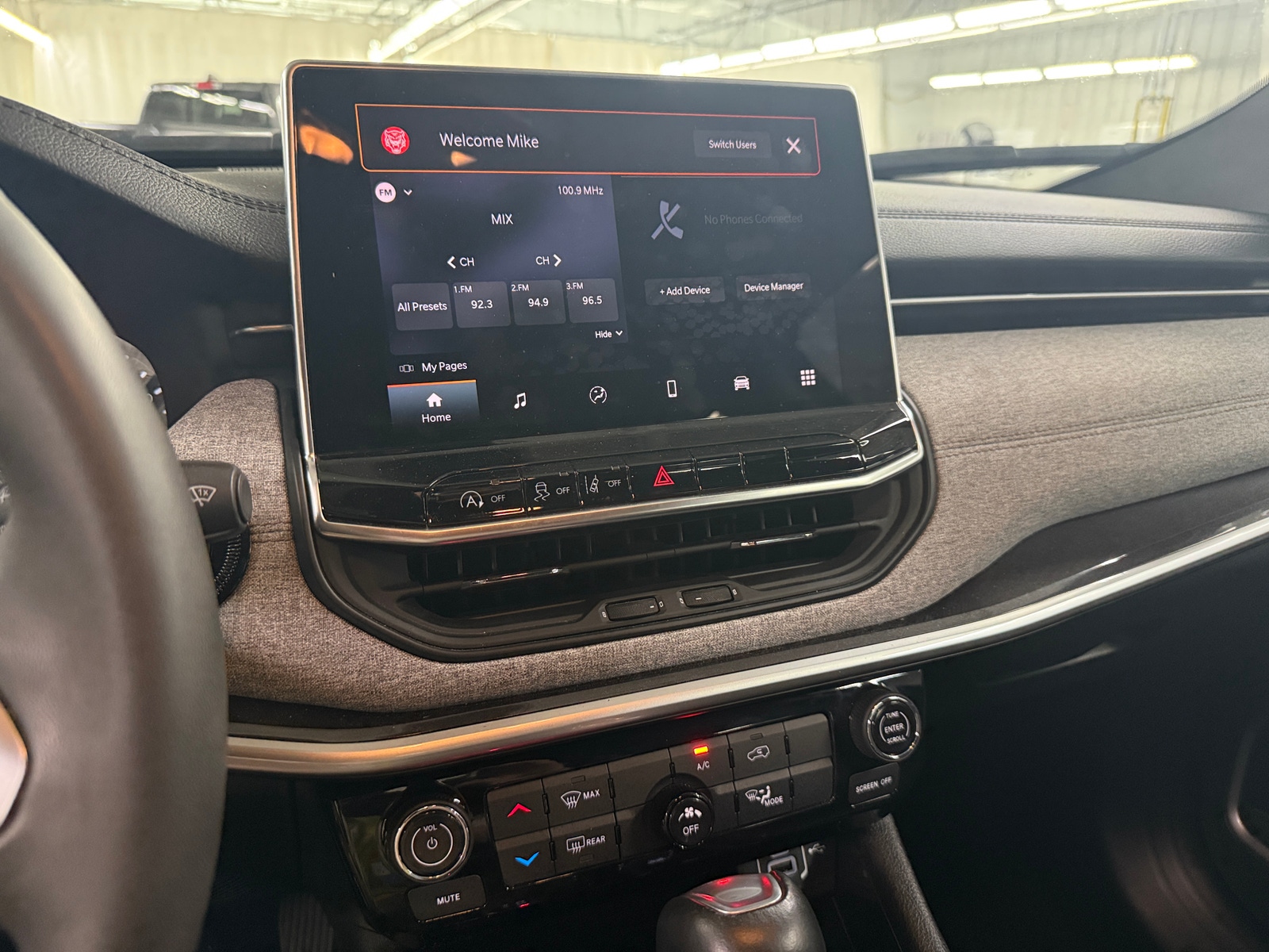Thumbnail: 2023 Jeep Compass - 3