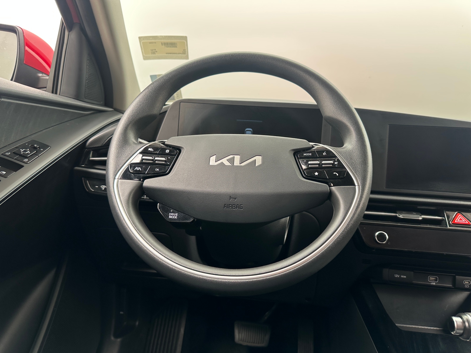 Thumbnail: 2025 Kia Niro - 5