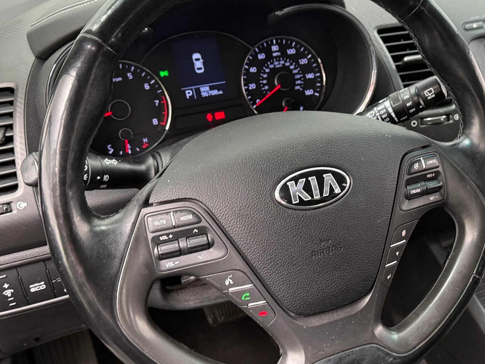 Thumbnail: 2016 Kia Forte - 4