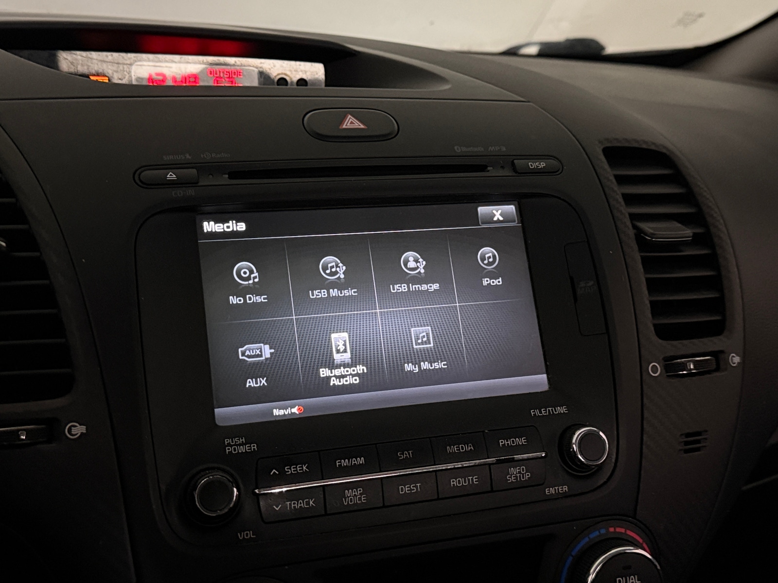 Thumbnail: 2016 Kia Forte - 3