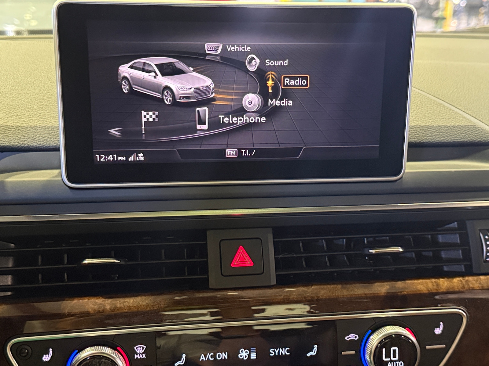 Thumbnail: 2019 Audi A4 - 3
