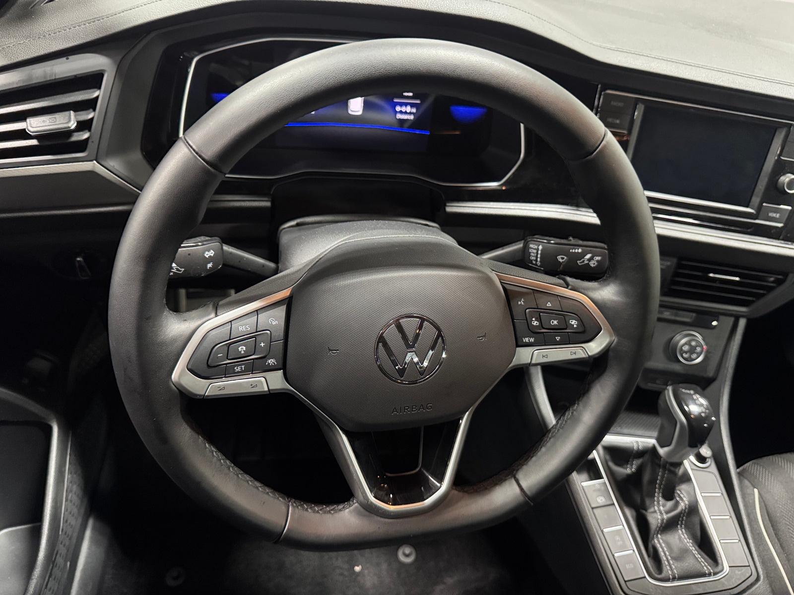 Thumbnail: 2023 Volkswagen Jetta - 5