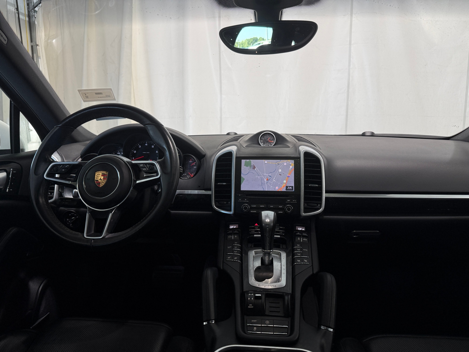 Thumbnail: 2017 Porsche Cayenne - 3