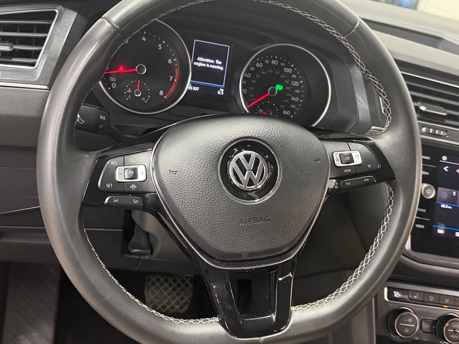 Thumbnail: 2021 Volkswagen Tiguan - 4