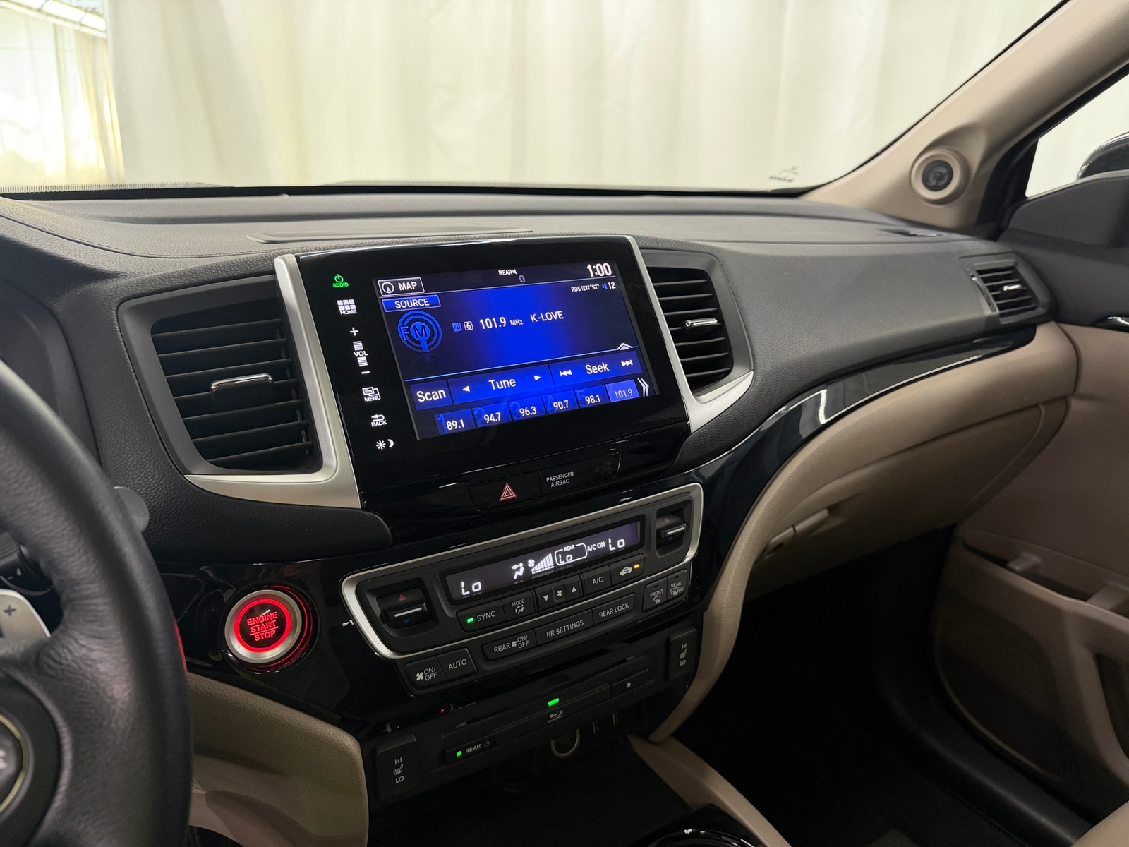 Thumbnail: 2016 Honda Pilot - 3