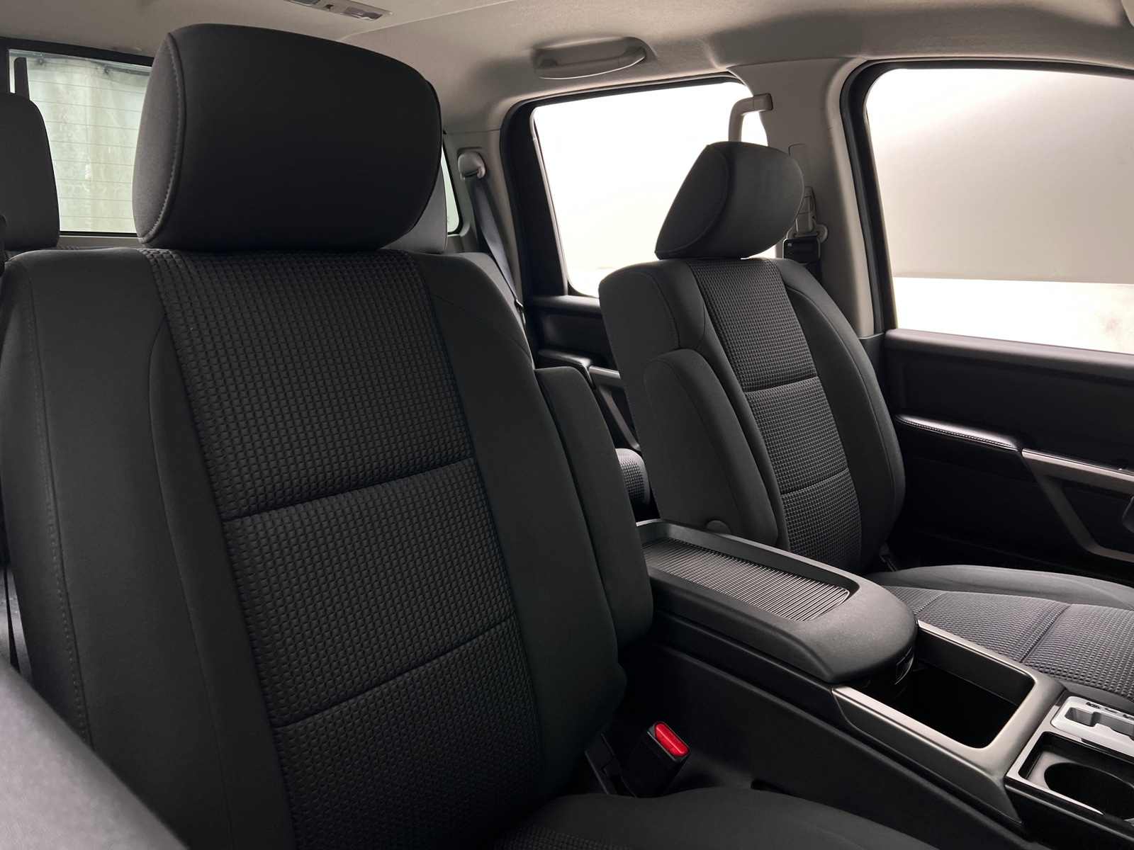 Thumbnail: 2015 Nissan Titan - 2