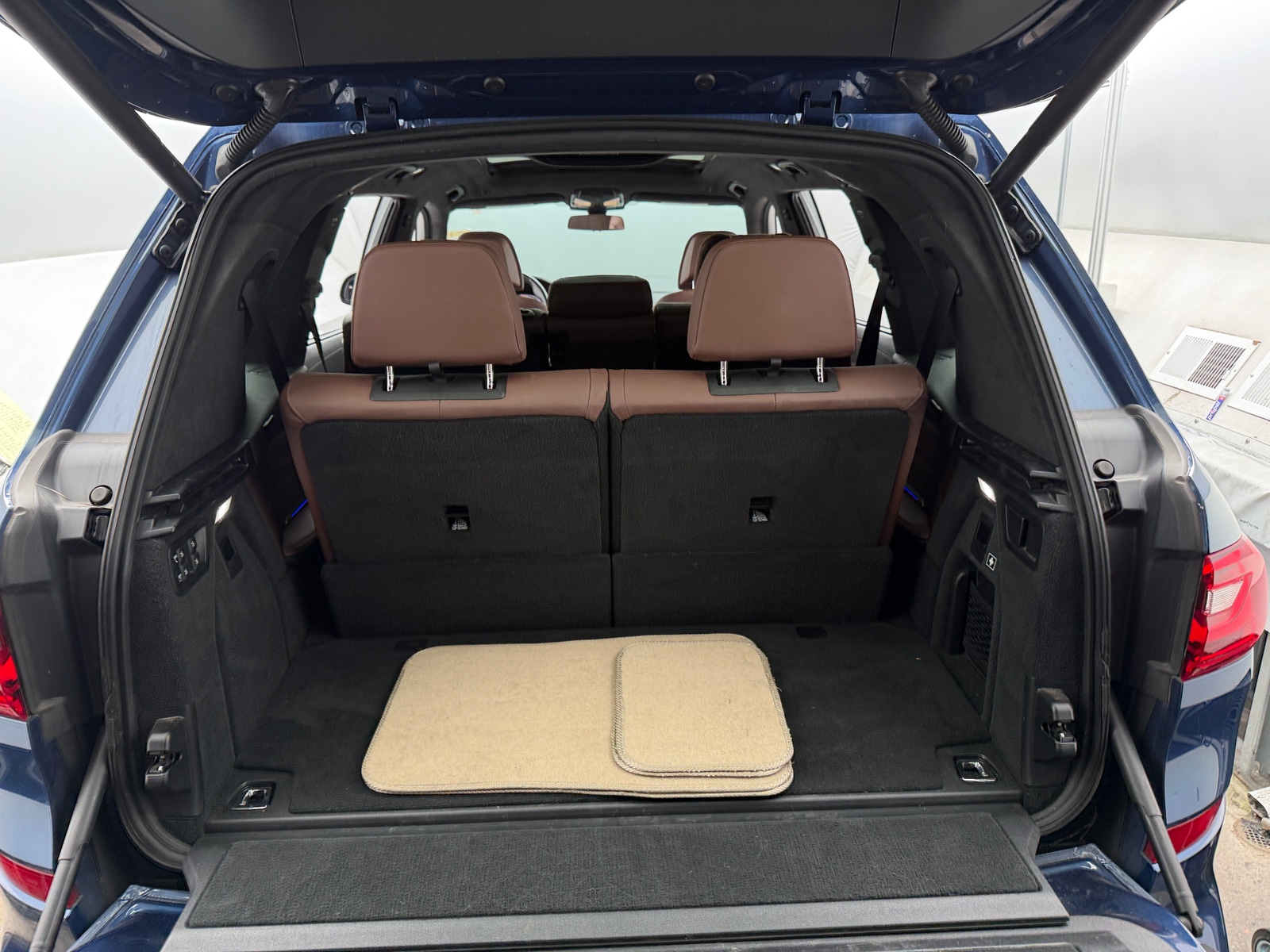 Thumbnail: 2020 BMW X7 - 6