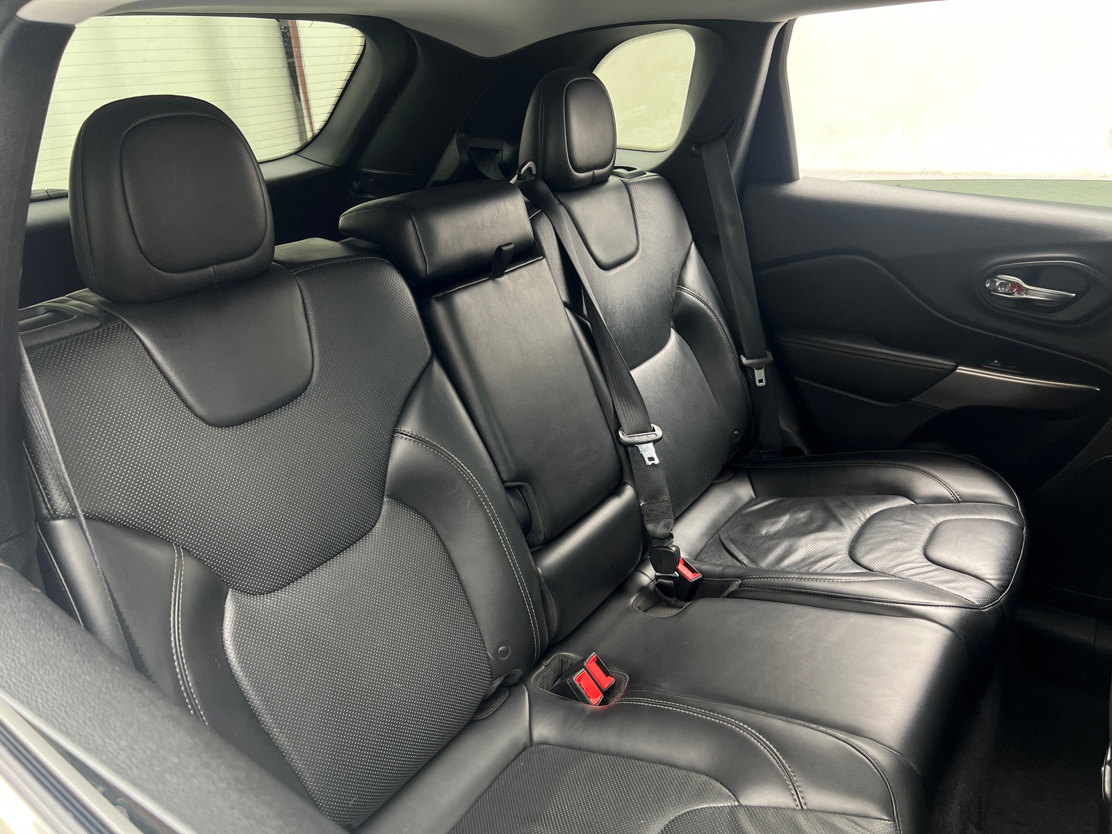 Thumbnail: 2019 Jeep Cherokee - 5