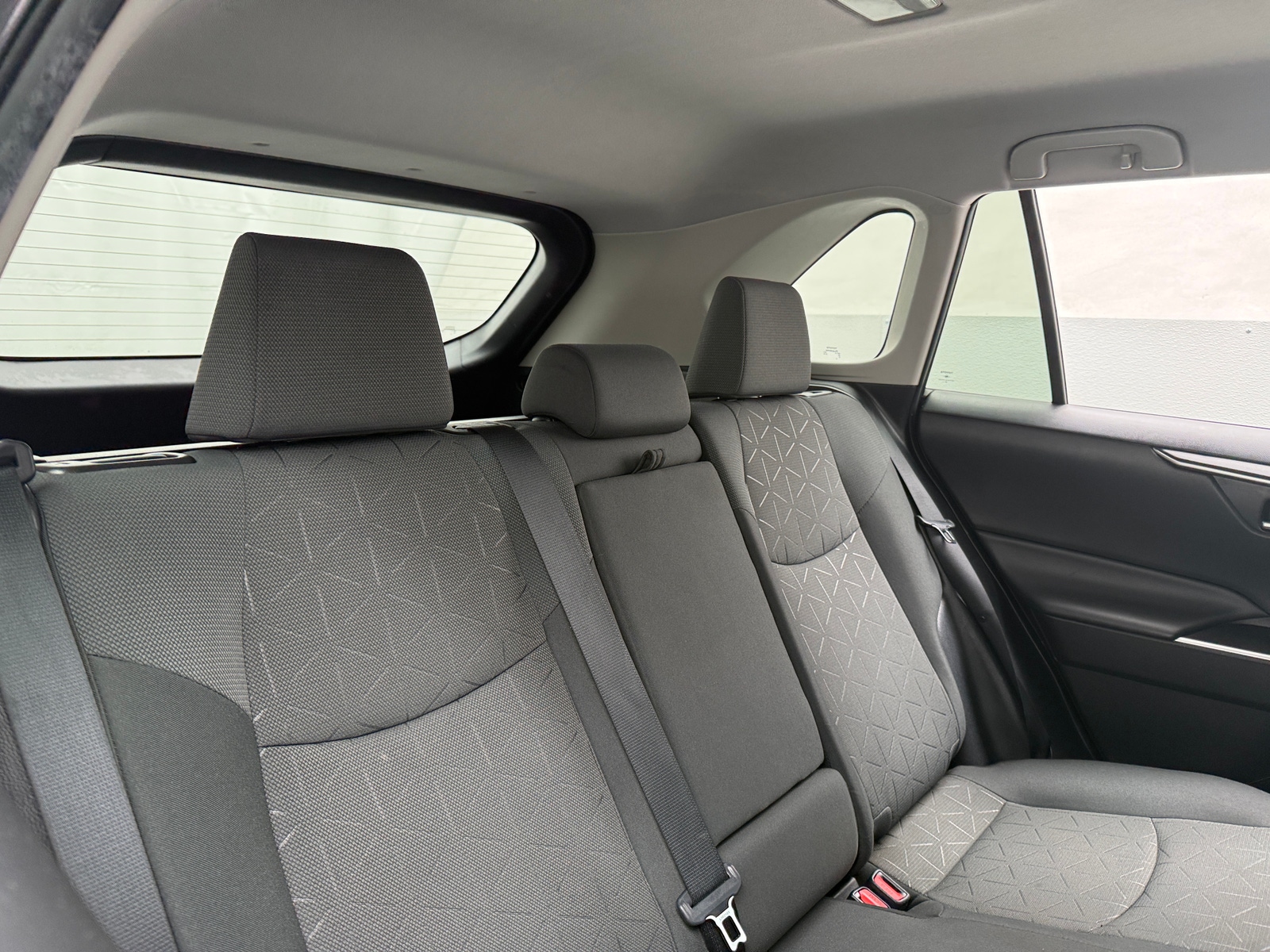 Thumbnail: 2021 Toyota RAV4 - 6
