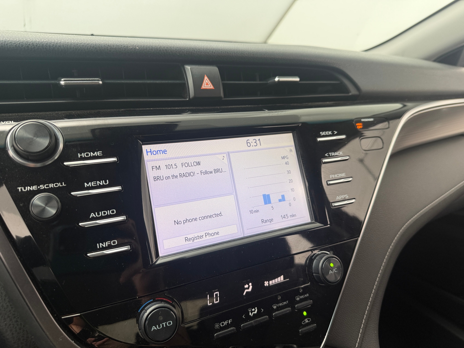 Thumbnail: 2018 Toyota Camry - 4