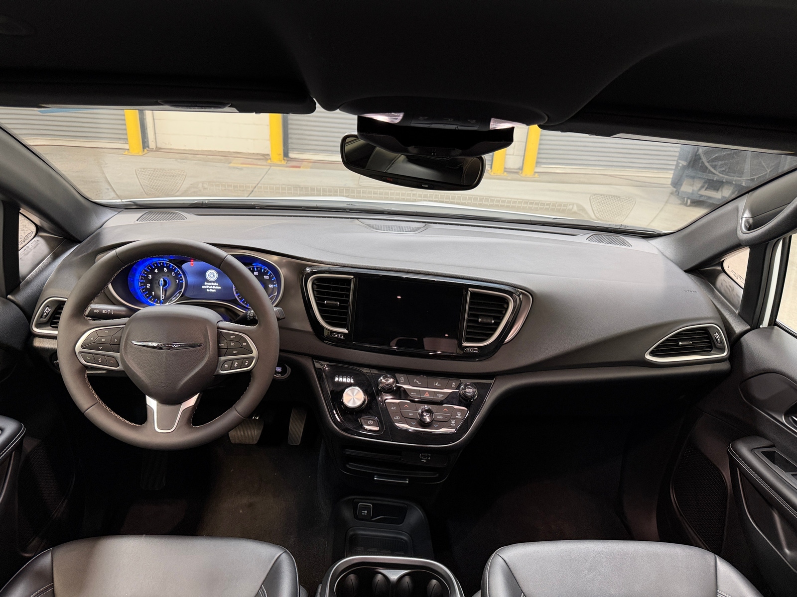 Thumbnail: 2026 Chrysler Pacifica - 2