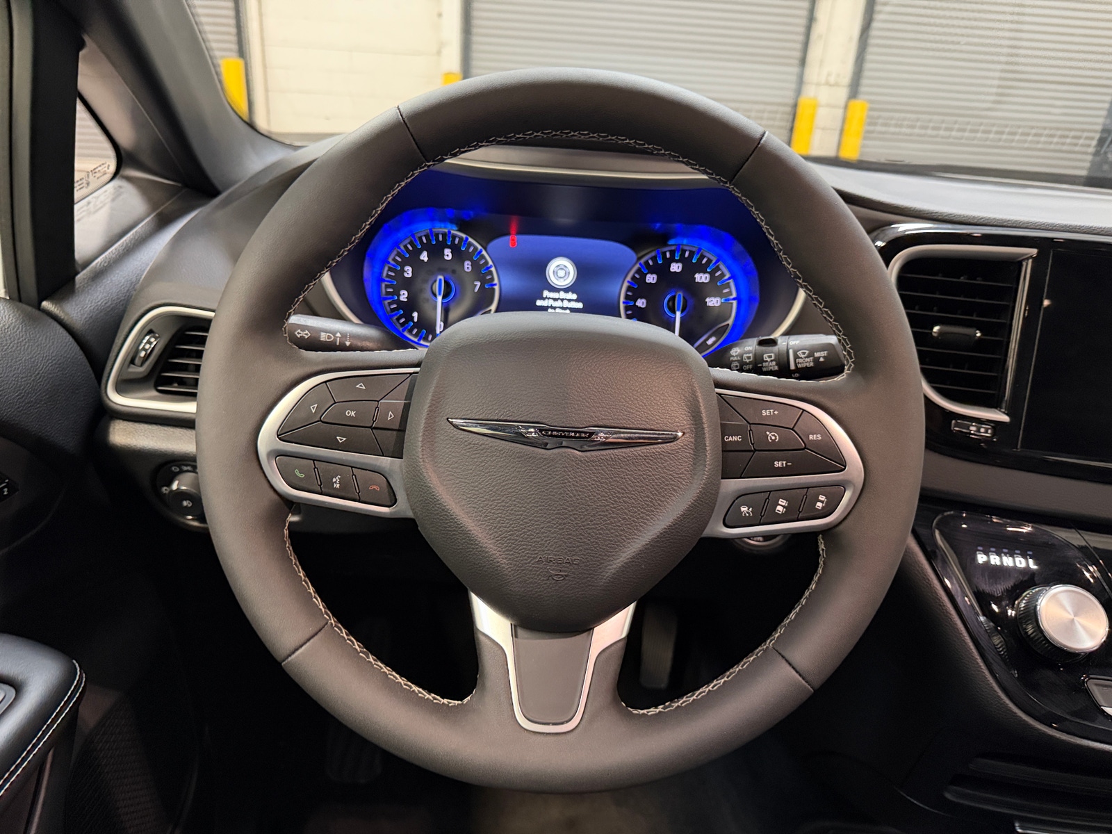Thumbnail: 2026 Chrysler Pacifica - 4