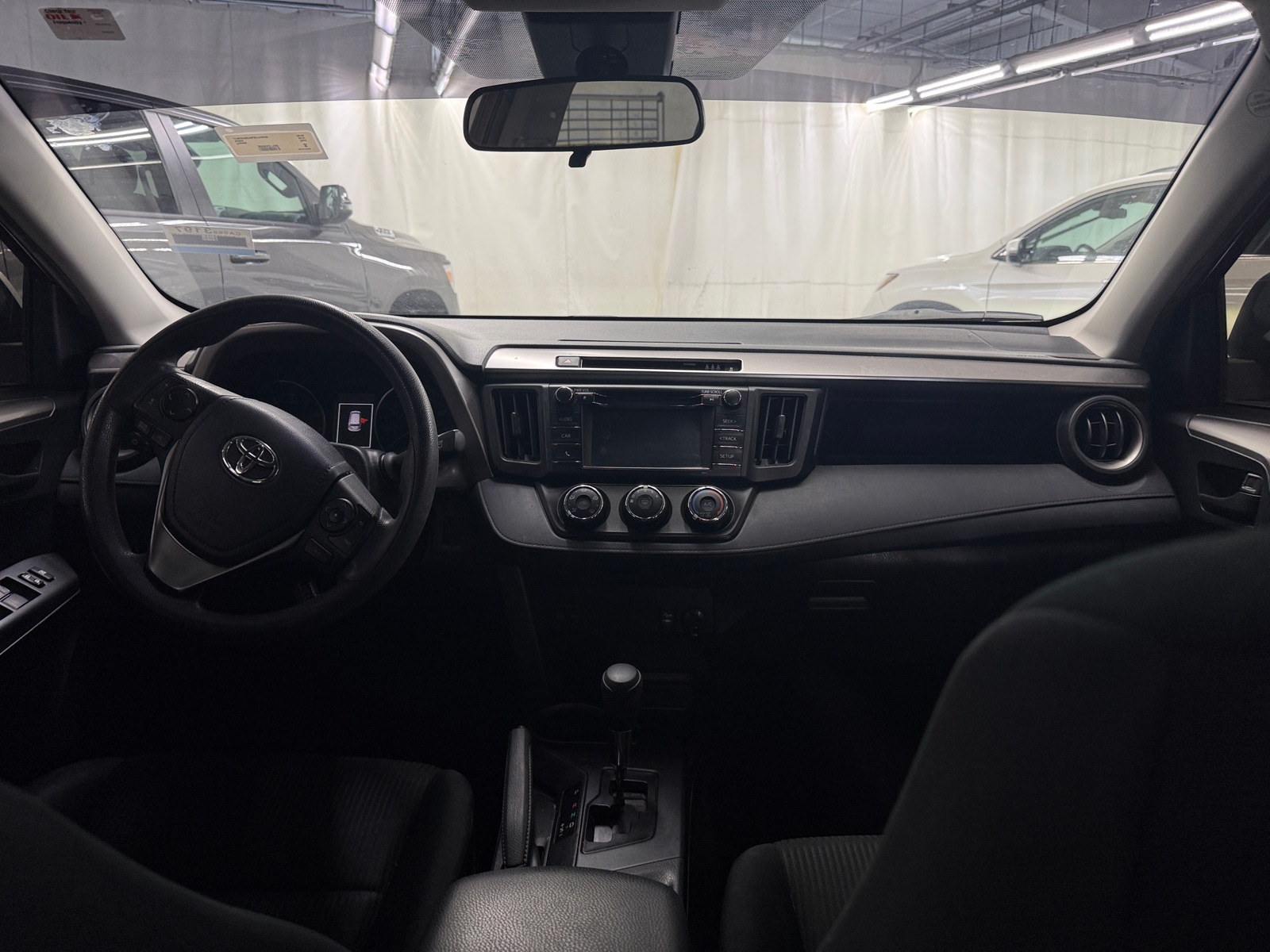 Thumbnail: 2018 Toyota RAV4 - 3