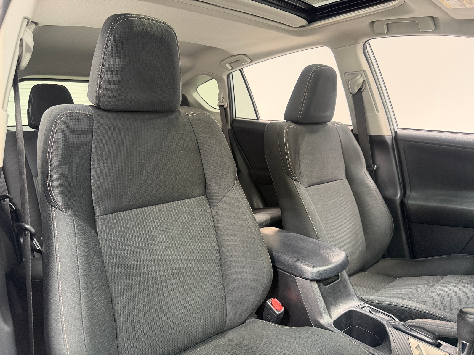 Thumbnail: 2015 Toyota RAV4 - 2