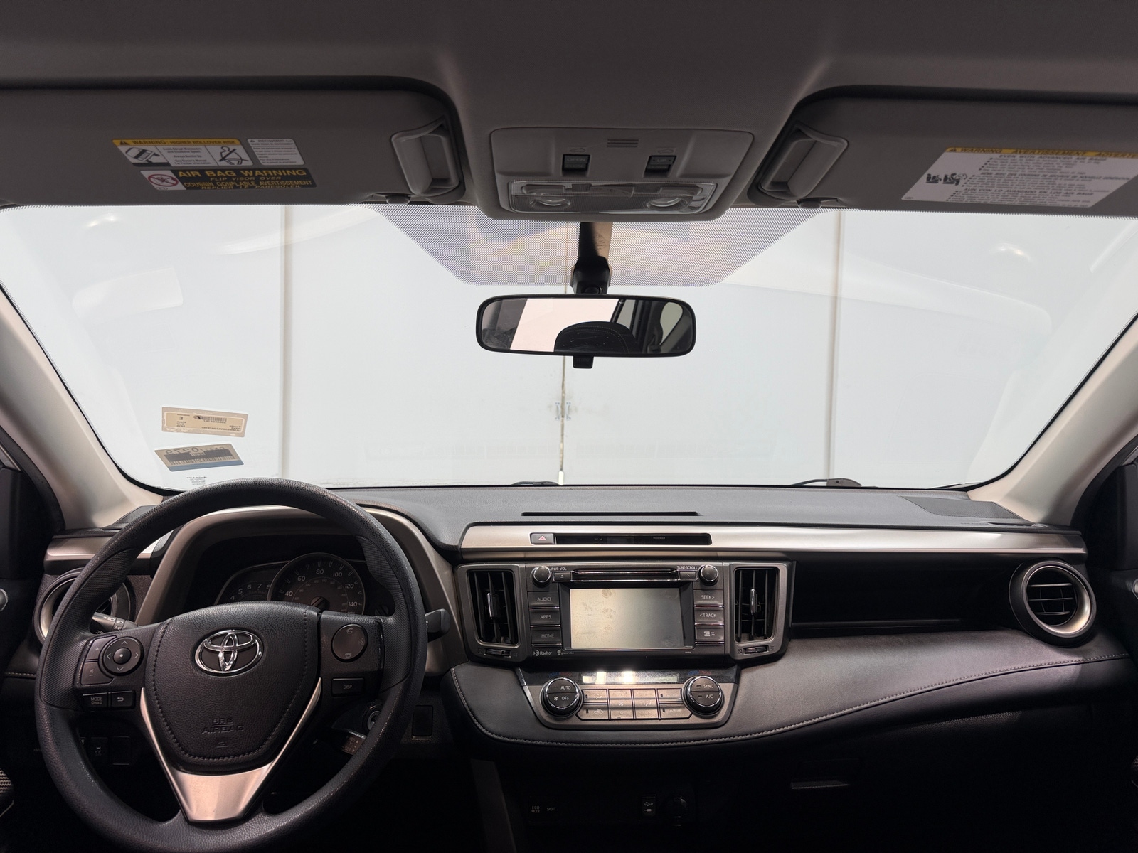 Thumbnail: 2015 Toyota RAV4 - 3