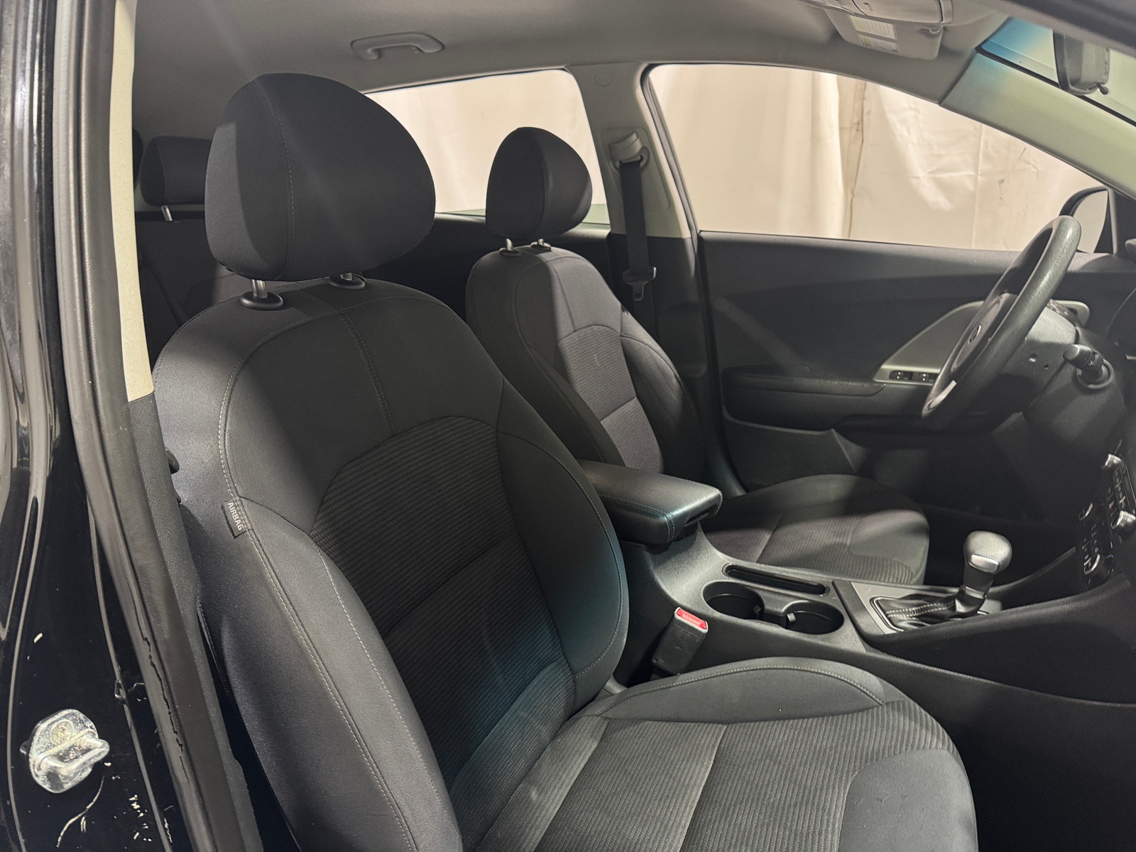 Thumbnail: 2019 Kia Niro - 2