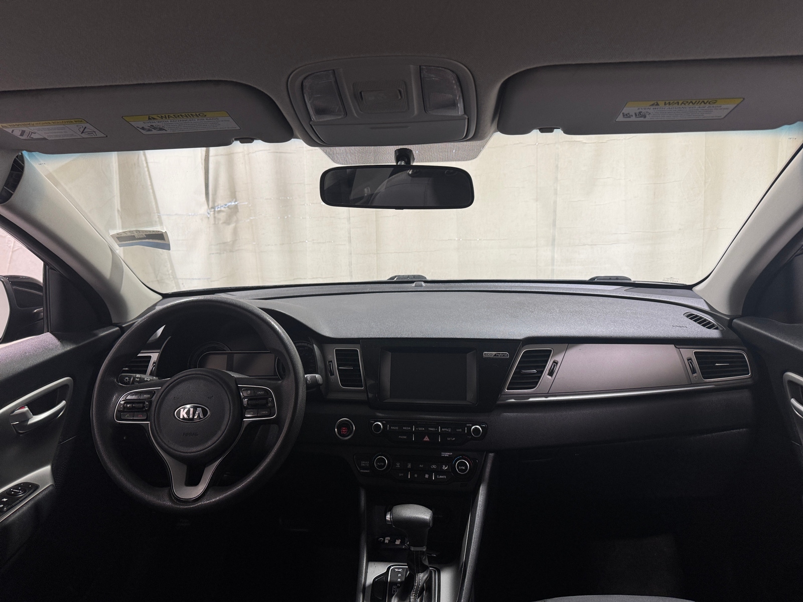 Thumbnail: 2019 Kia Niro - 3