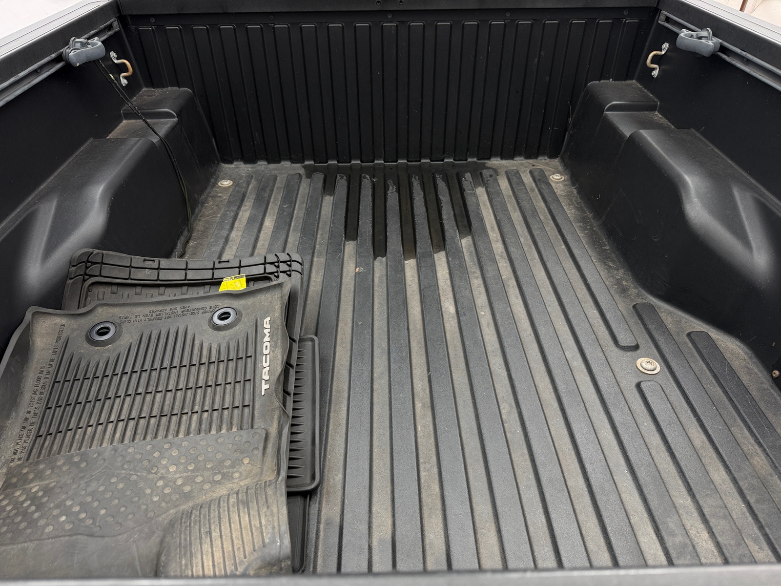 Thumbnail: 2016 Toyota Tacoma - 7