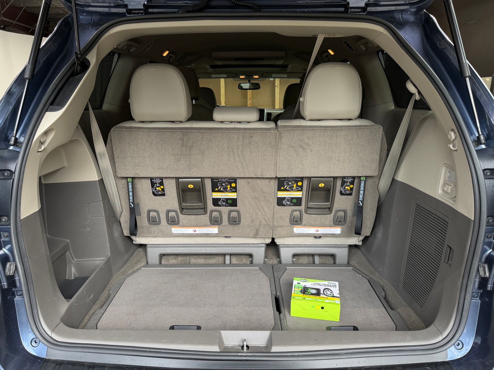 Thumbnail: 2015 Toyota Sienna - 6