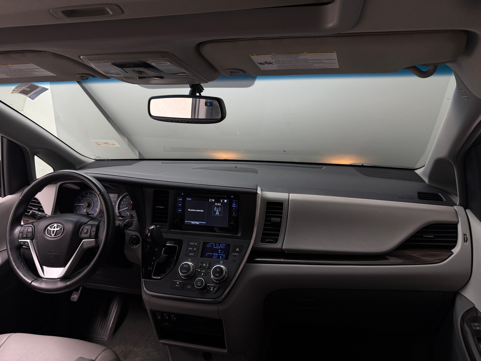 Thumbnail: 2017 Toyota Sienna - 3