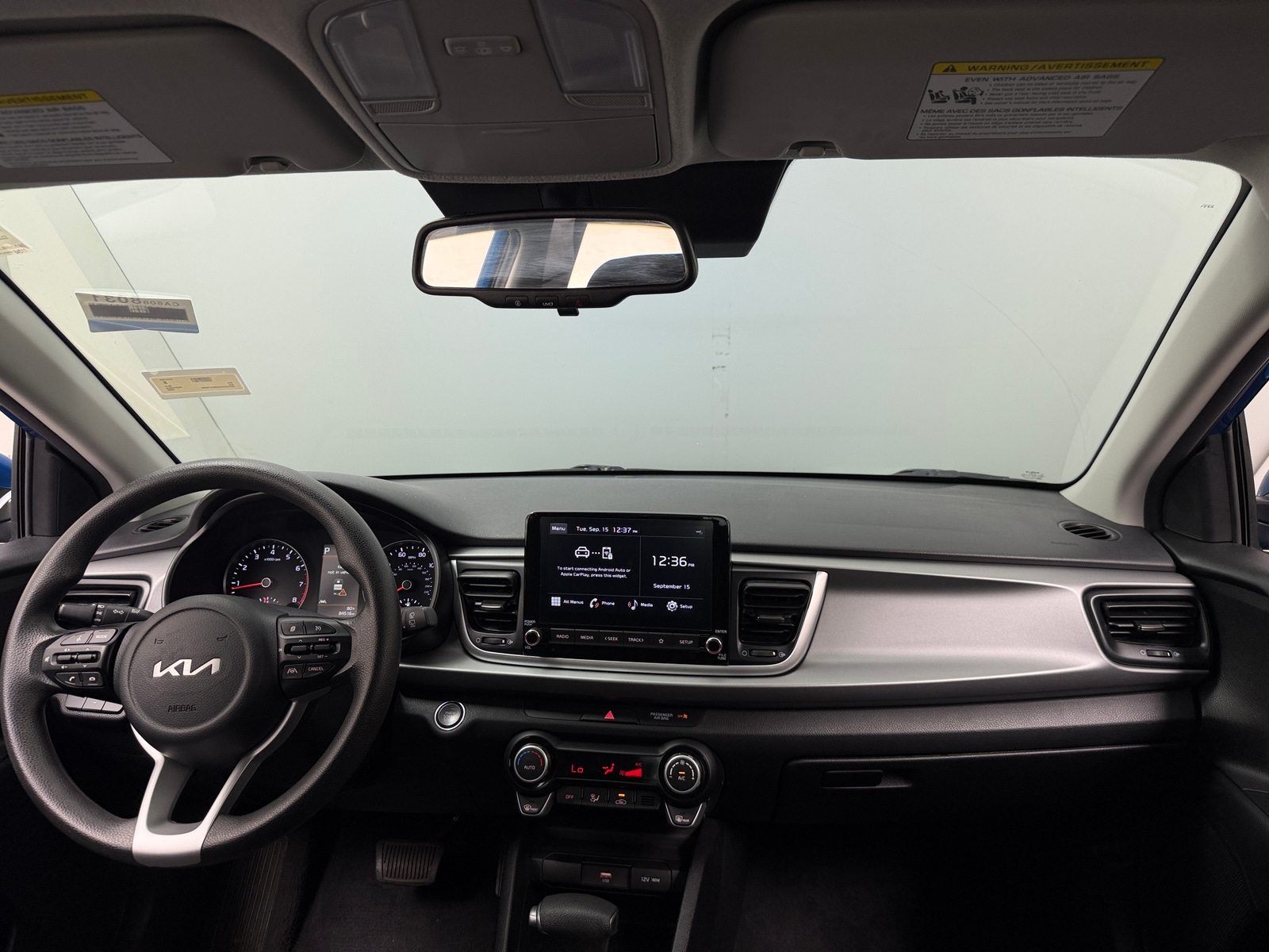 Thumbnail: 2022 Kia Rio - 3