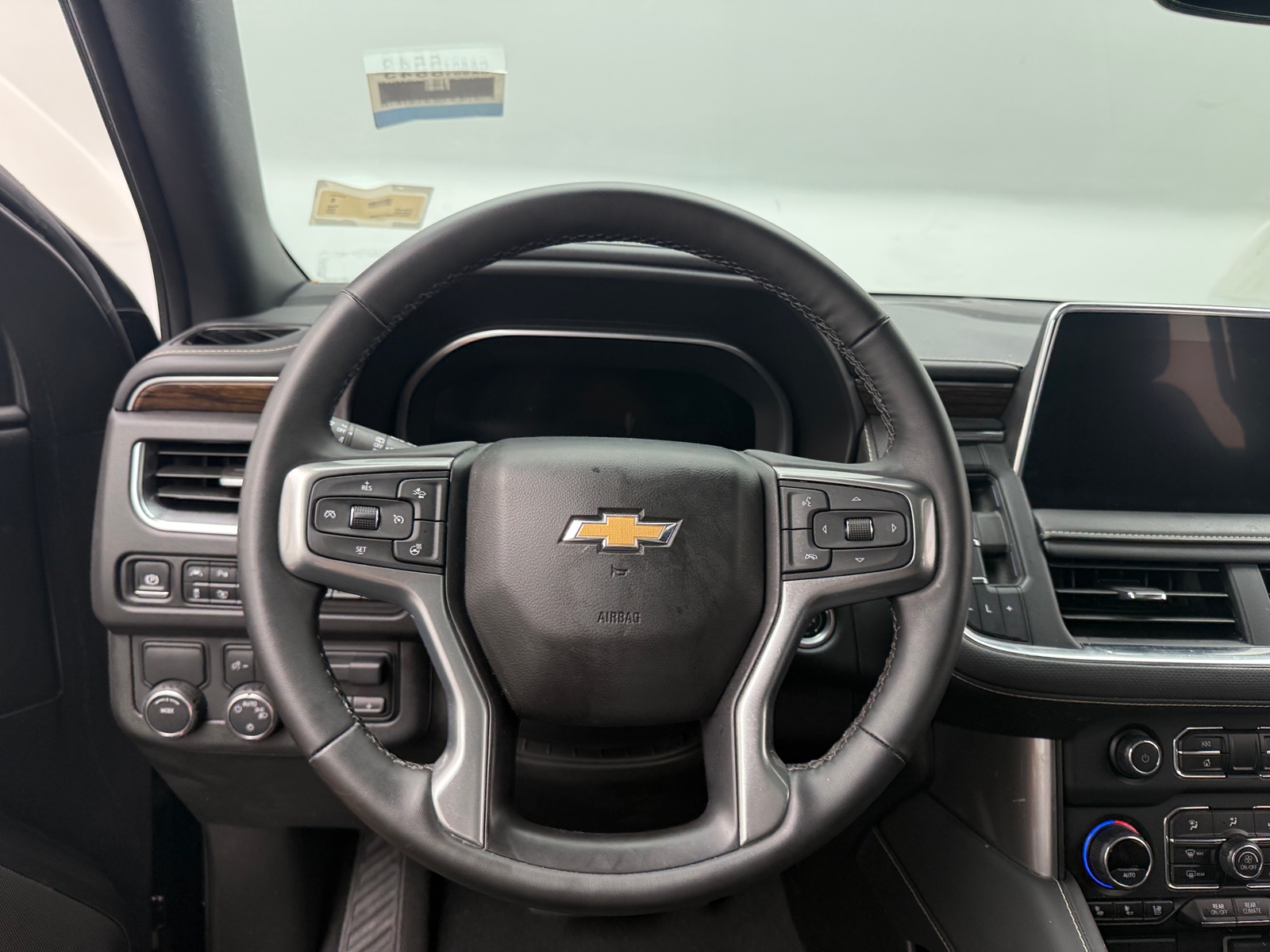 Thumbnail: 2024 Chevrolet Suburban - 4
