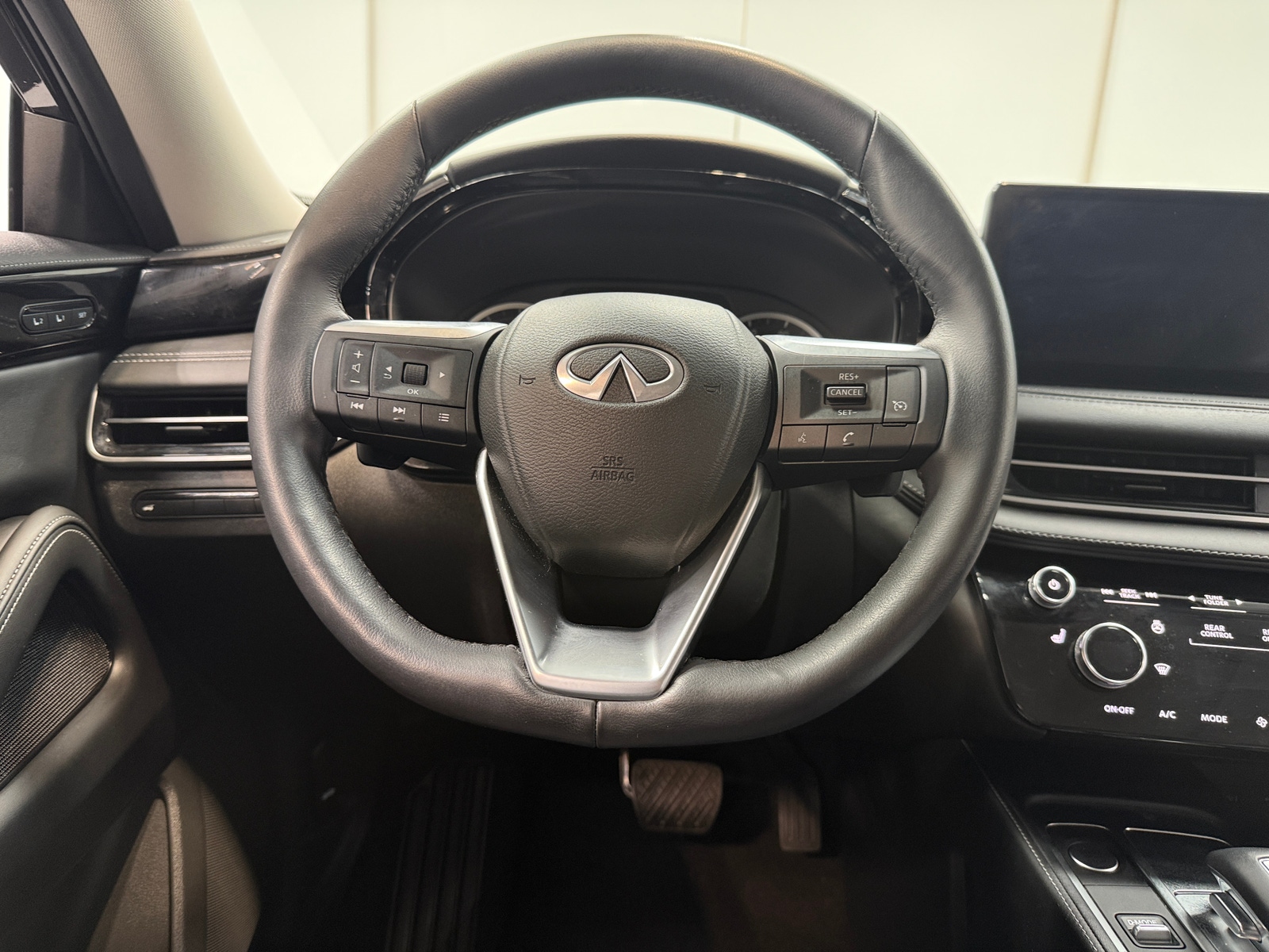 Thumbnail: 2024 INFINITI QX60 - 4