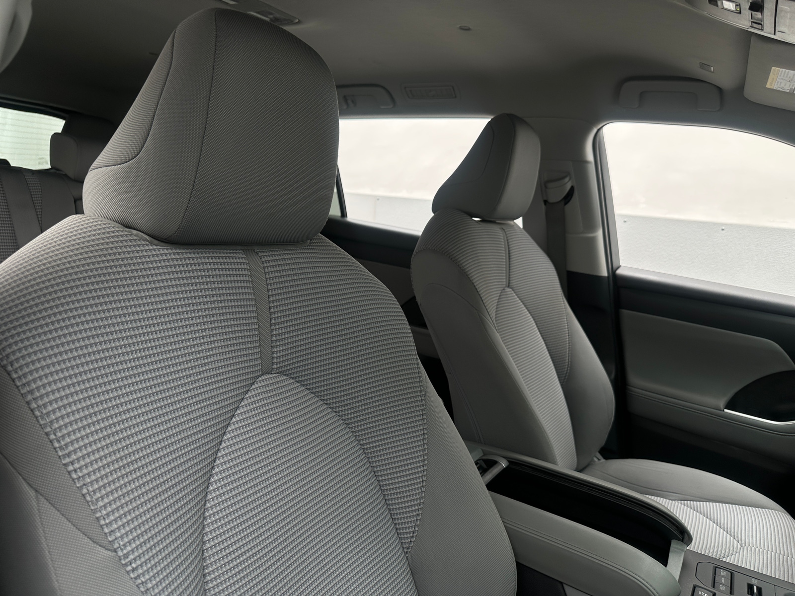 Thumbnail: 2020 Toyota Highlander - 2