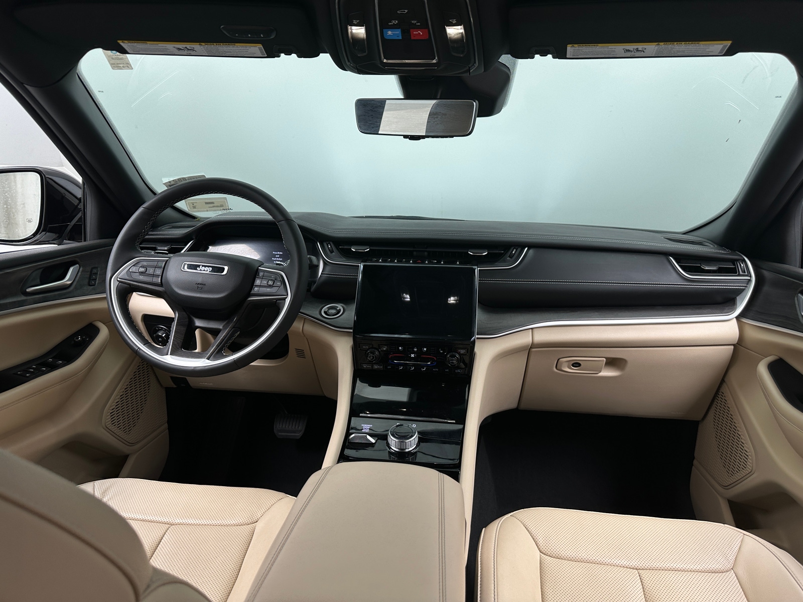 Thumbnail: 2023 Jeep Grand Cherokee - 3