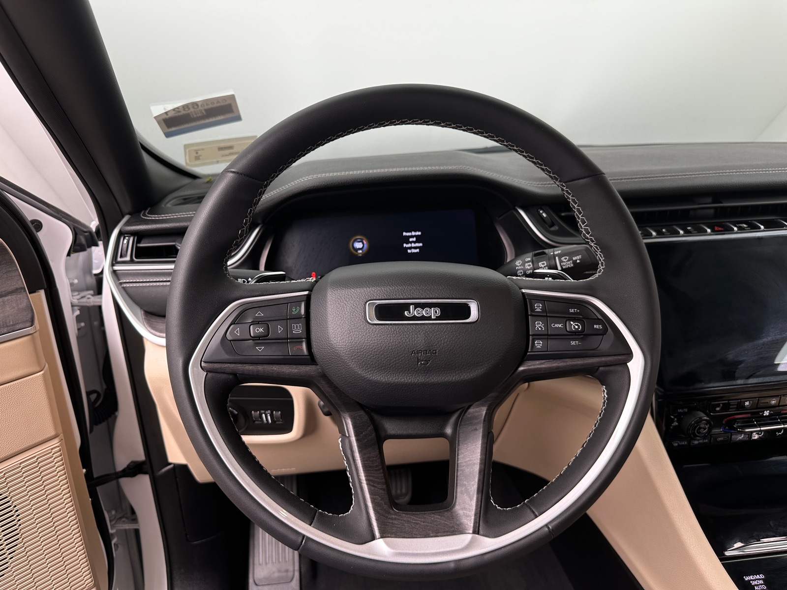 Thumbnail: 2023 Jeep Grand Cherokee - 5
