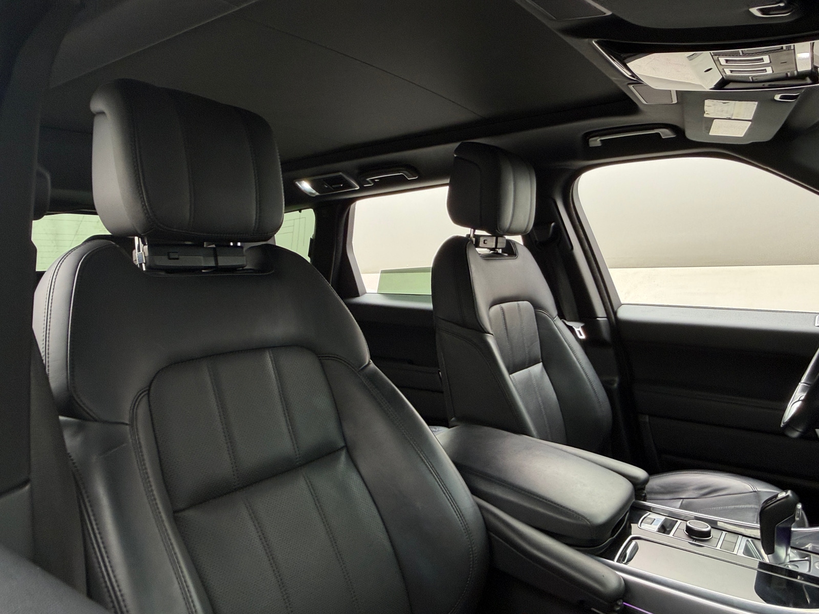 Thumbnail: 2022 Land Rover Range Rover Sport - 2