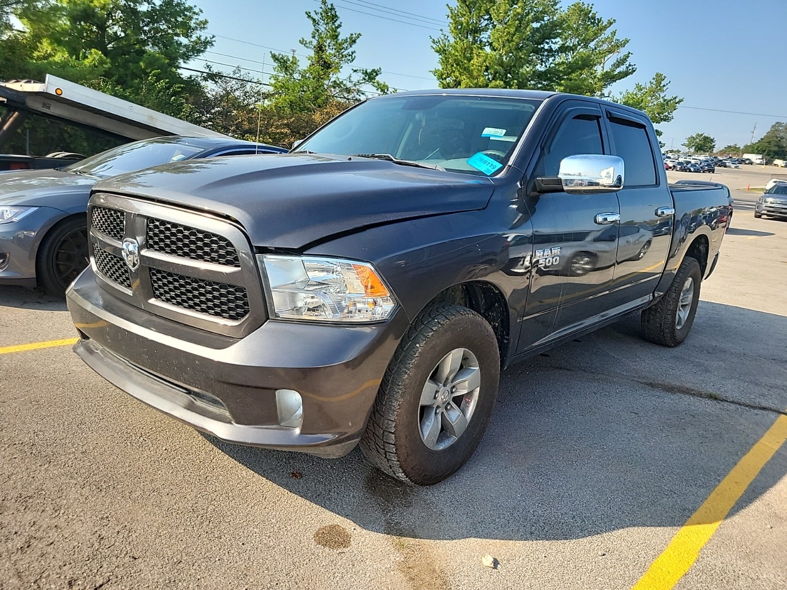 2017 Ram 1500 Express 4x4 Crew Cab 5'7" Box