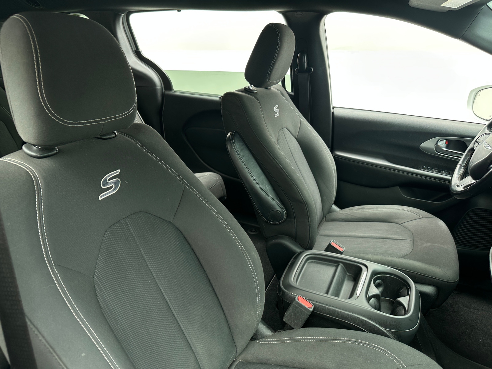 Thumbnail: 2019 Chrysler Pacifica - 2