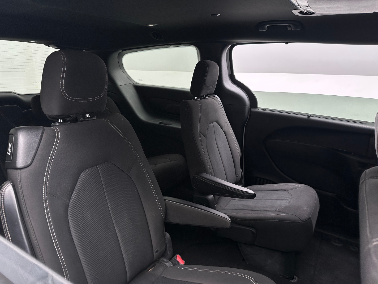 Thumbnail: 2019 Chrysler Pacifica - 6